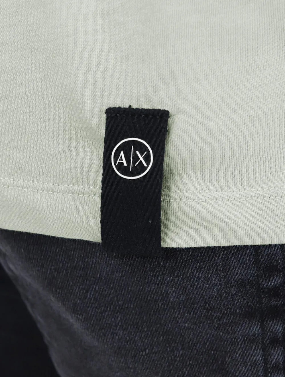 Camiseta Armani Exchange Masculina Regular Circle AX Logo Verde Claro