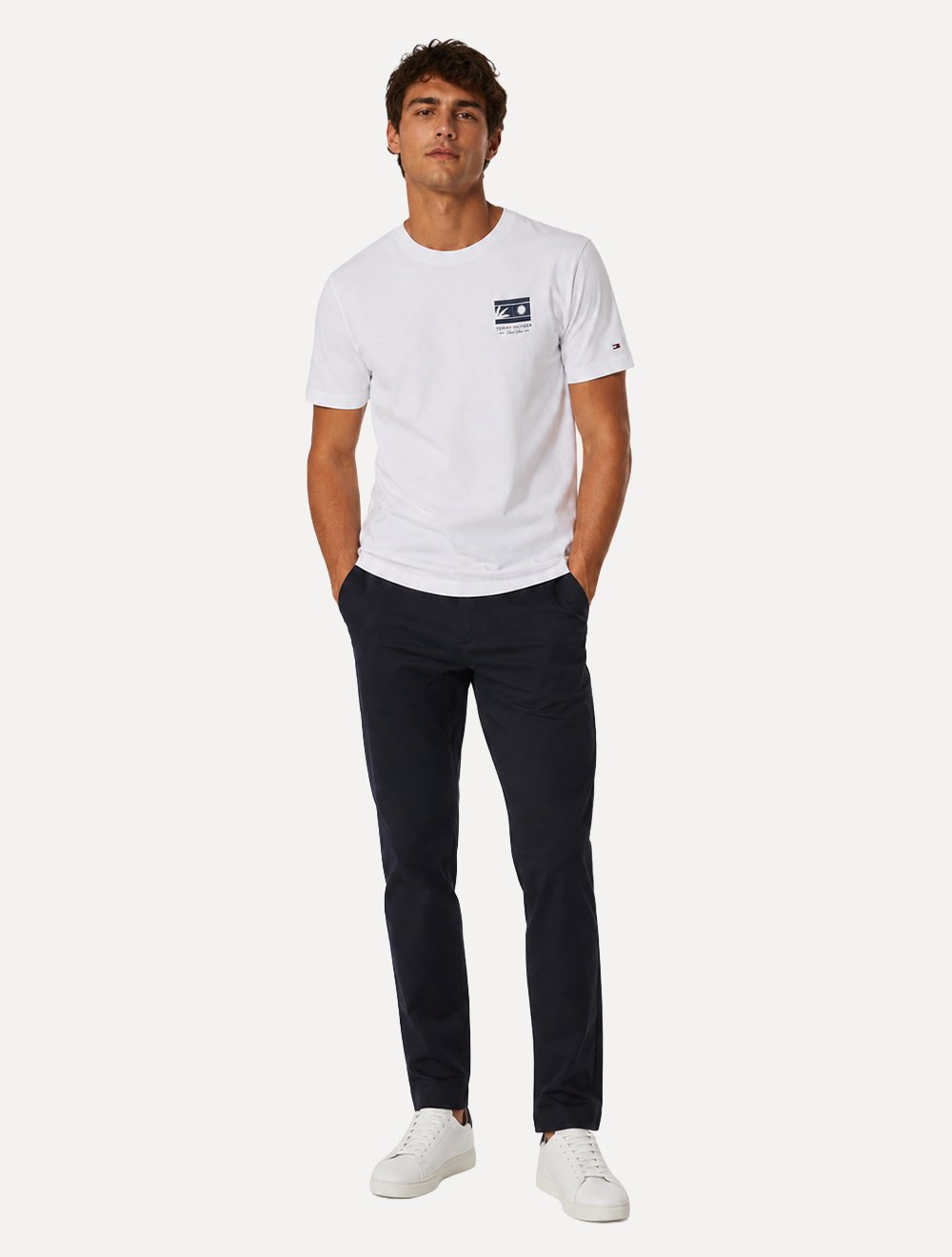 Camiseta Tommy Hilfiger Masculina Brand Love Graphic Tee Branca