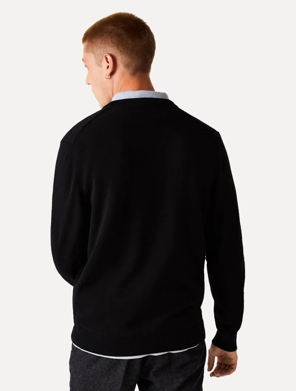 Suéter Lacoste Masculino Classic Fit Gola V Logo Preto