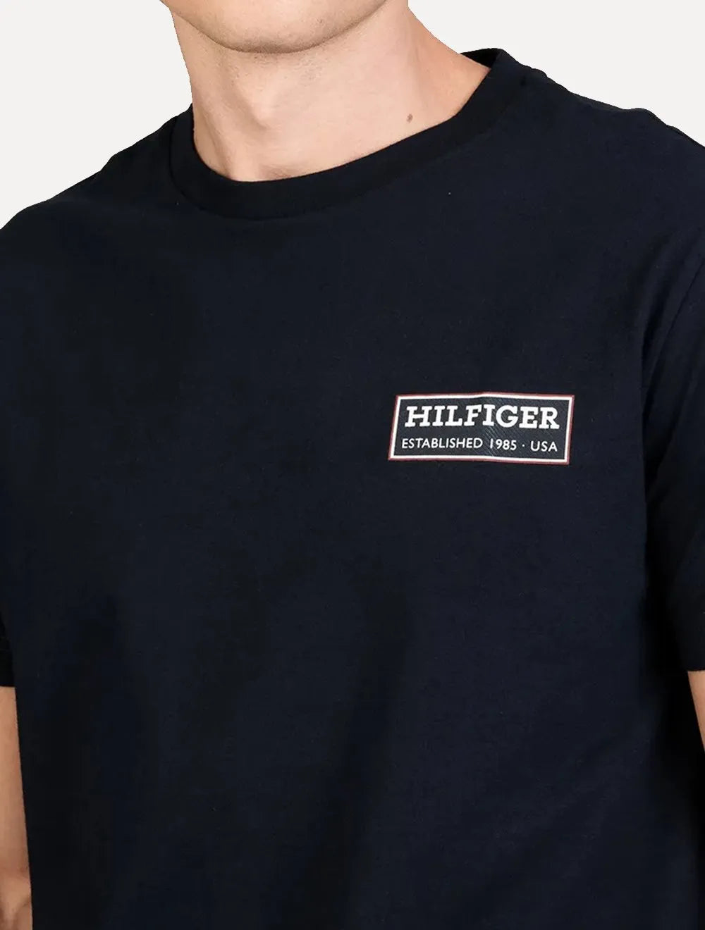 Camiseta Tommy Hilfiger Regular Printed Badge Color Marinho