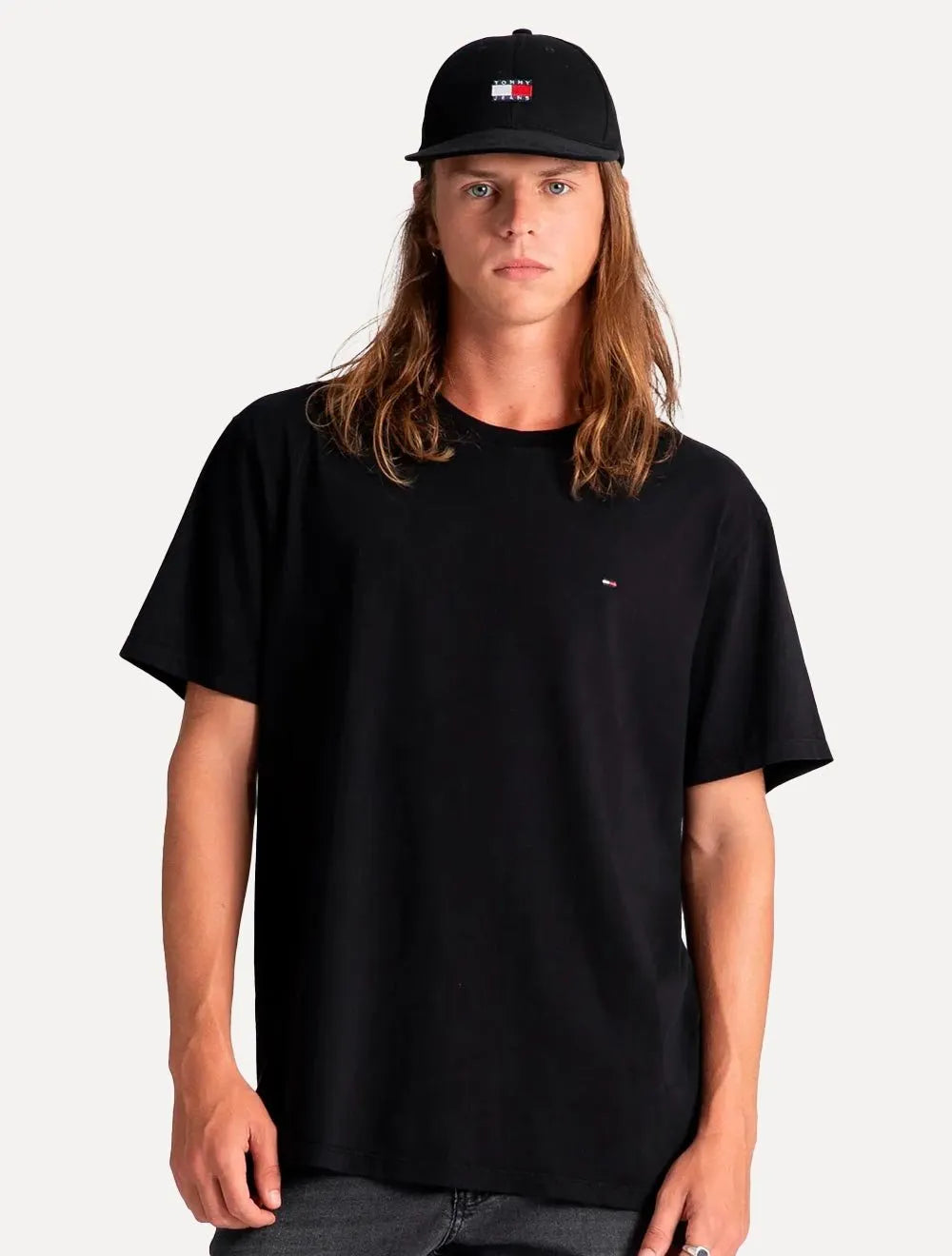 Camiseta Tommy Jeans Masculina Regular Jersey C-Neck Flag Preta