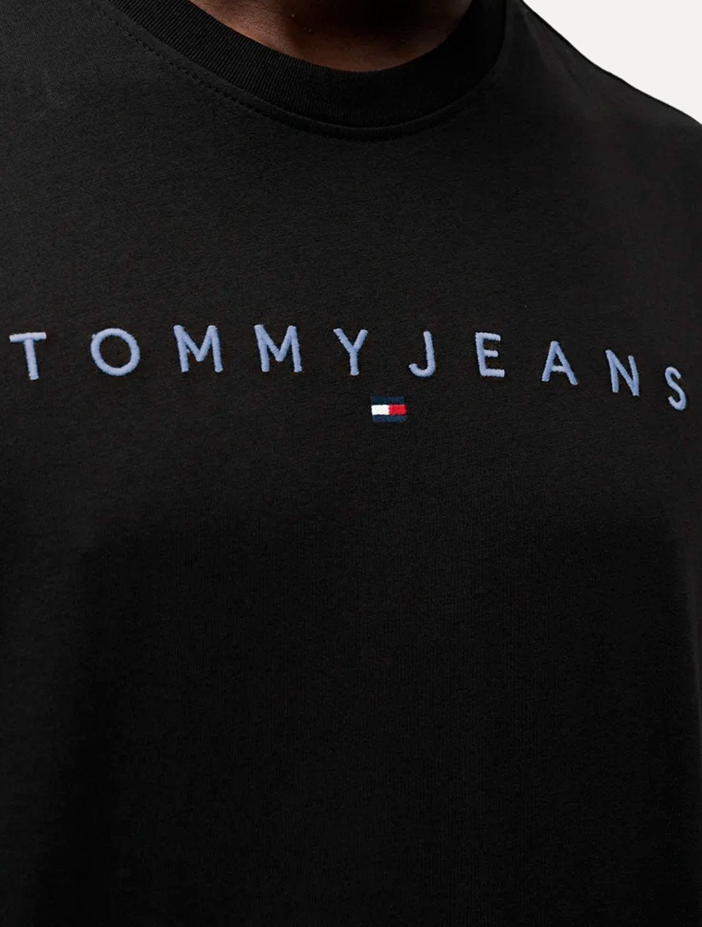 Camiseta Tommy Jeans Masculina Core Linear Blue Logo Preta