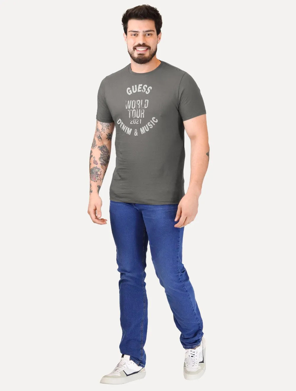 Camiseta Guess Masculina World Tour 2021 Grafite