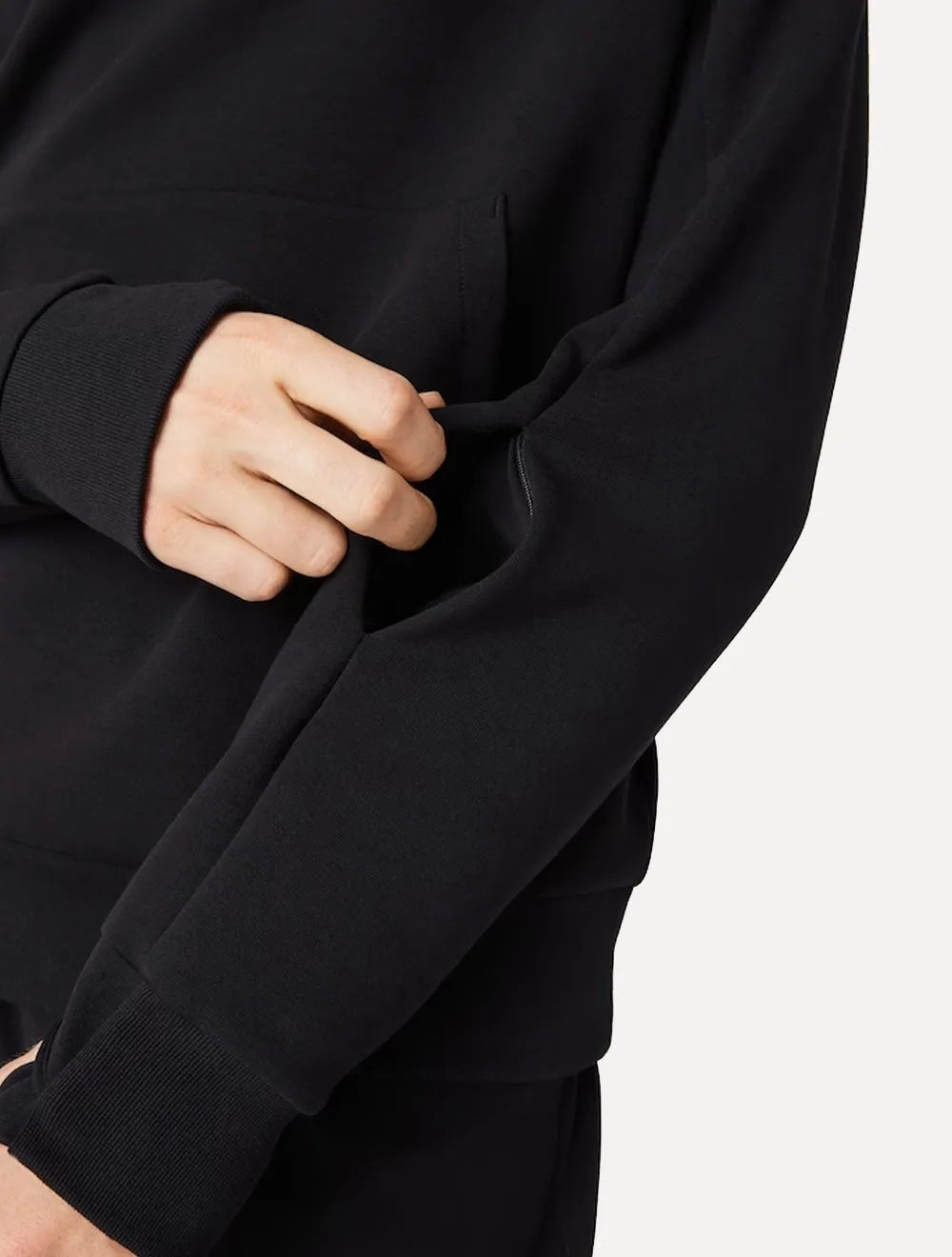 Moletom Lacoste Masculino C-Neck Kangaroo Pocket Cotton Blend Preto