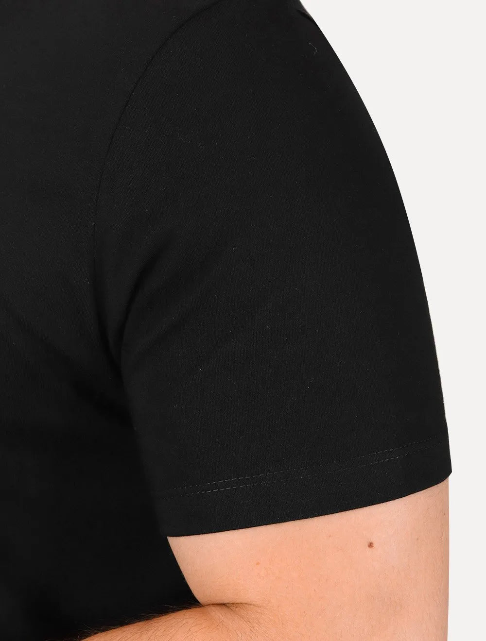 Camiseta Calvin Klein Jeans Masculina CK Embroidery Patch Preta
