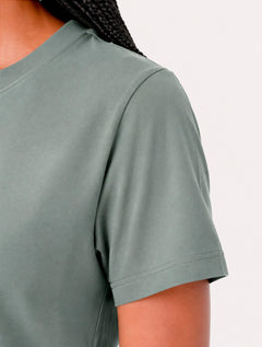 Camiseta Guess Feminina Outline White Logo Verde Claro