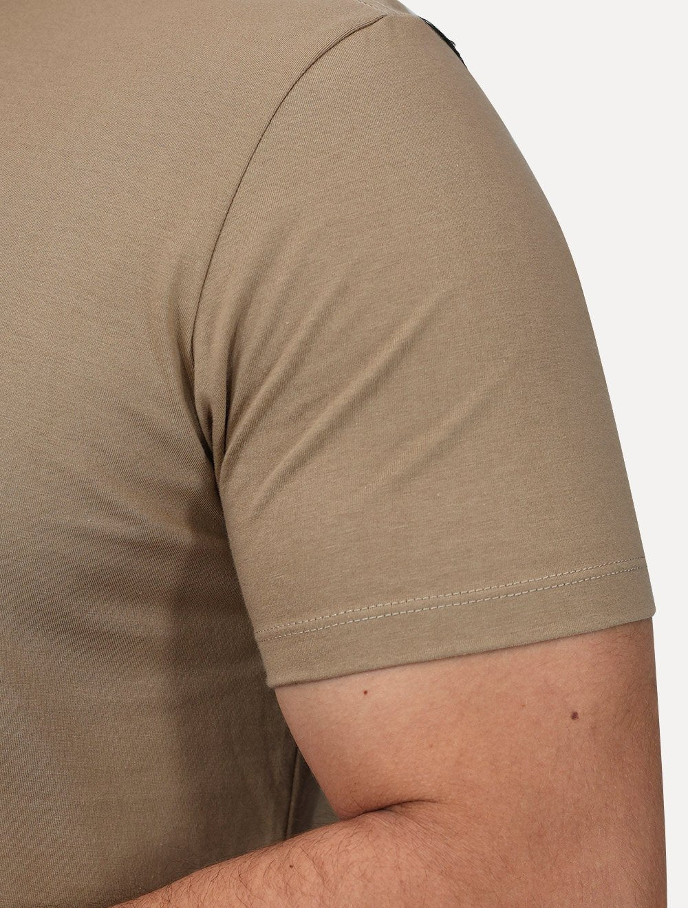Camiseta Calvin Klein Jeans Masculina Institutional Light New Logo Cáqui Médio