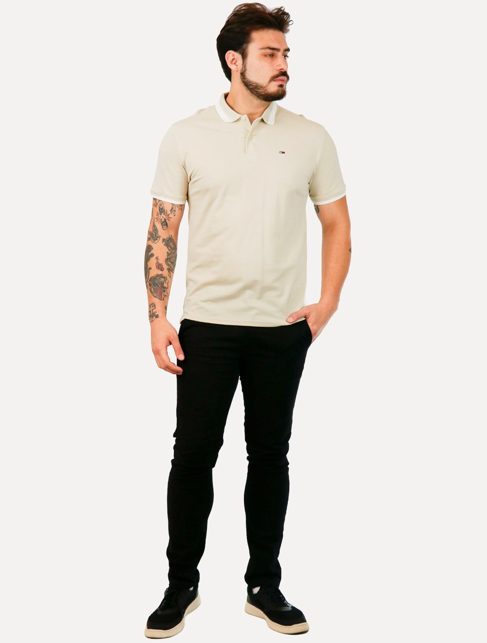 Polo Tommy Jeans Masculina Piquet Regular Placket Friso Areia