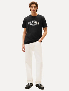 Camiseta Tommy Hilfiger Masculina Regular Logo Arch Preta