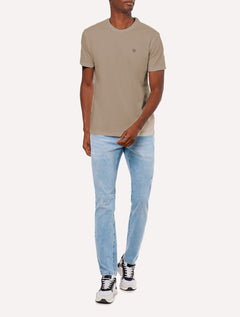 Camiseta Calvin Klein Jeans Dark Omega Logo Caqui Médio