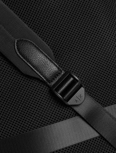 Mochila Armani Exchange Texturized Padded Straps Preta