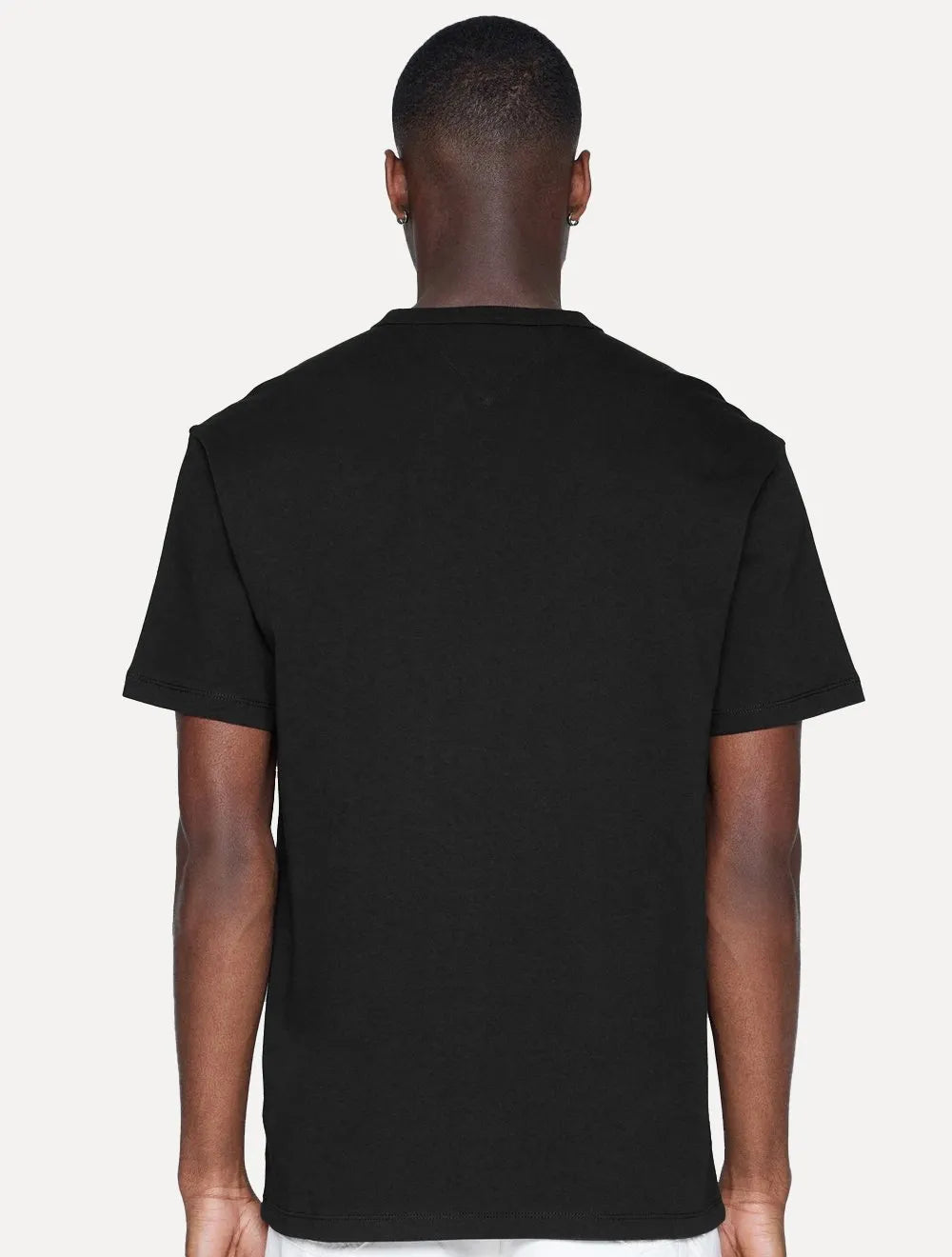 Camiseta Tommy Jeans Masculina Regular Flag Badge Tee Preta
