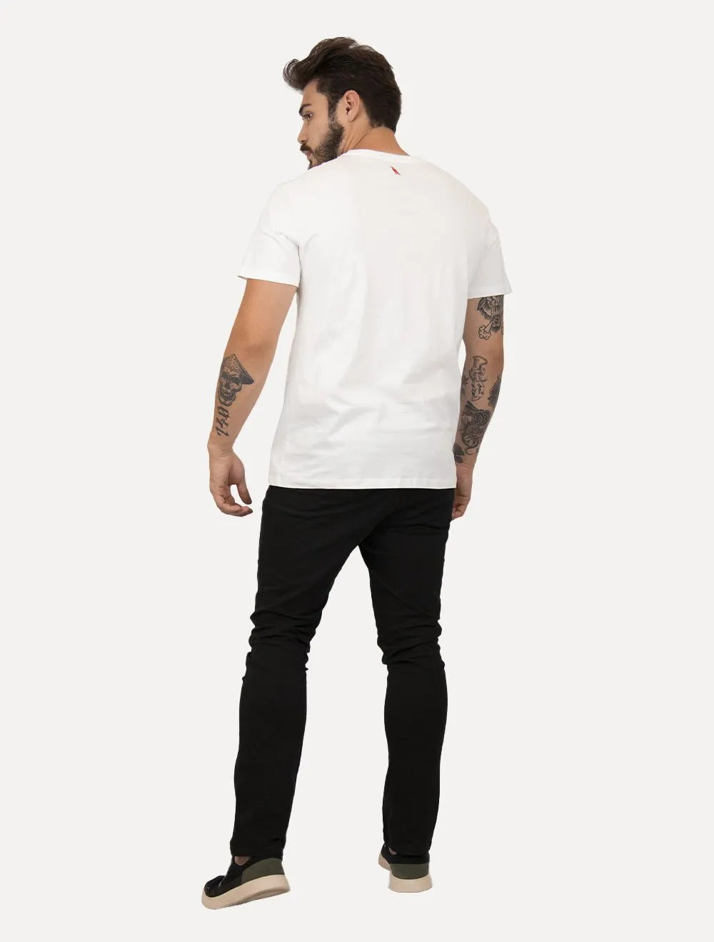 Camiseta Reserva Masculina Básica Brasa Red Branca