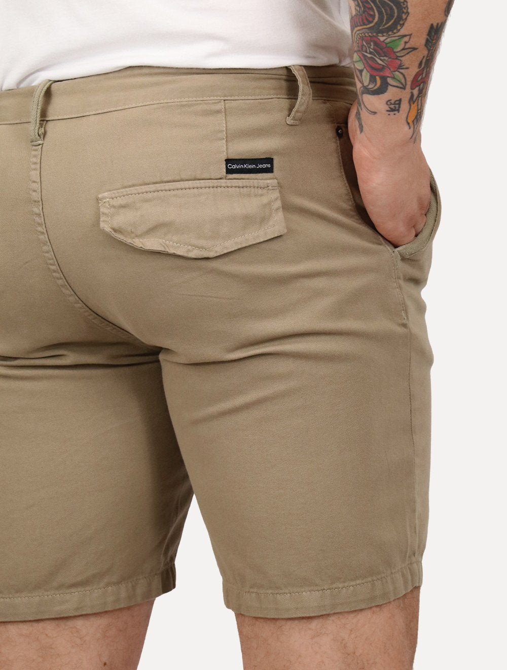Bermuda Calvin Klein Jeans Sarja Hoop Bolso Faca Cáqui Médio