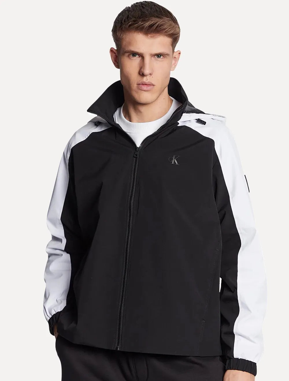 Jaqueta Calvin Klein Jeans Bomber Hoodie Colorblock Preta