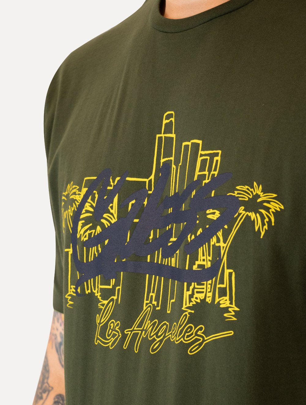 Camiseta Guess Masculina Los Angeles Skyscraper Verde Escuro