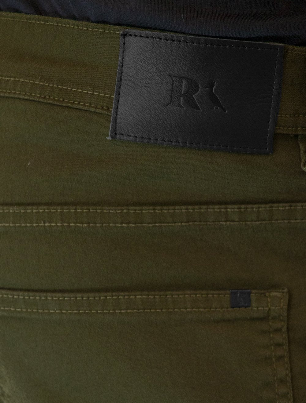 Bermuda Reserva Masculina Sarja Color Verde Militar