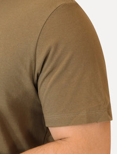 Camiseta Dudalina Masculina Essentials Modal Logo Marrom Médio