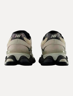 Tênis New Balance 9060 Bege/Preto