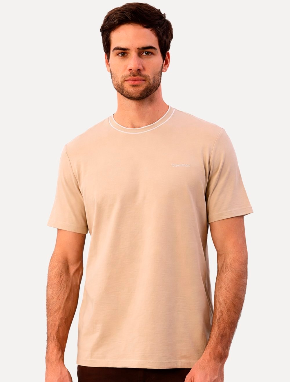 Camiseta Calvin Klein Masculina Gola Alta Friso Logo Bordado Cáqui Claro