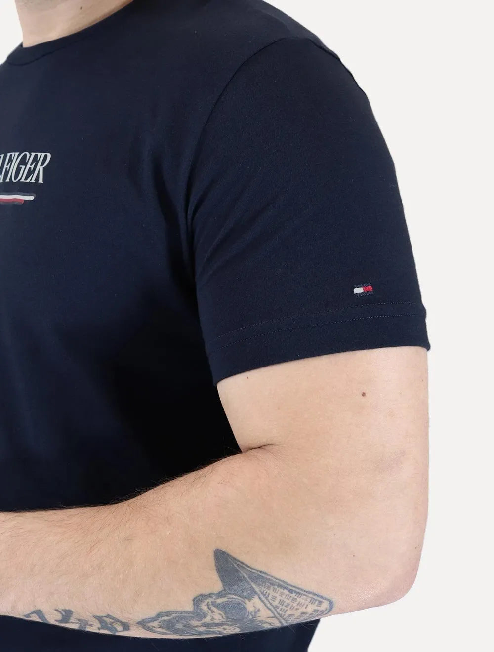 Camiseta Tommy Hilfiger Masculina Brand Love Big Azul Marinho