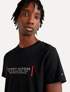 Camiseta Tommy Hilfiger Masculina Text Bar Corp Preta