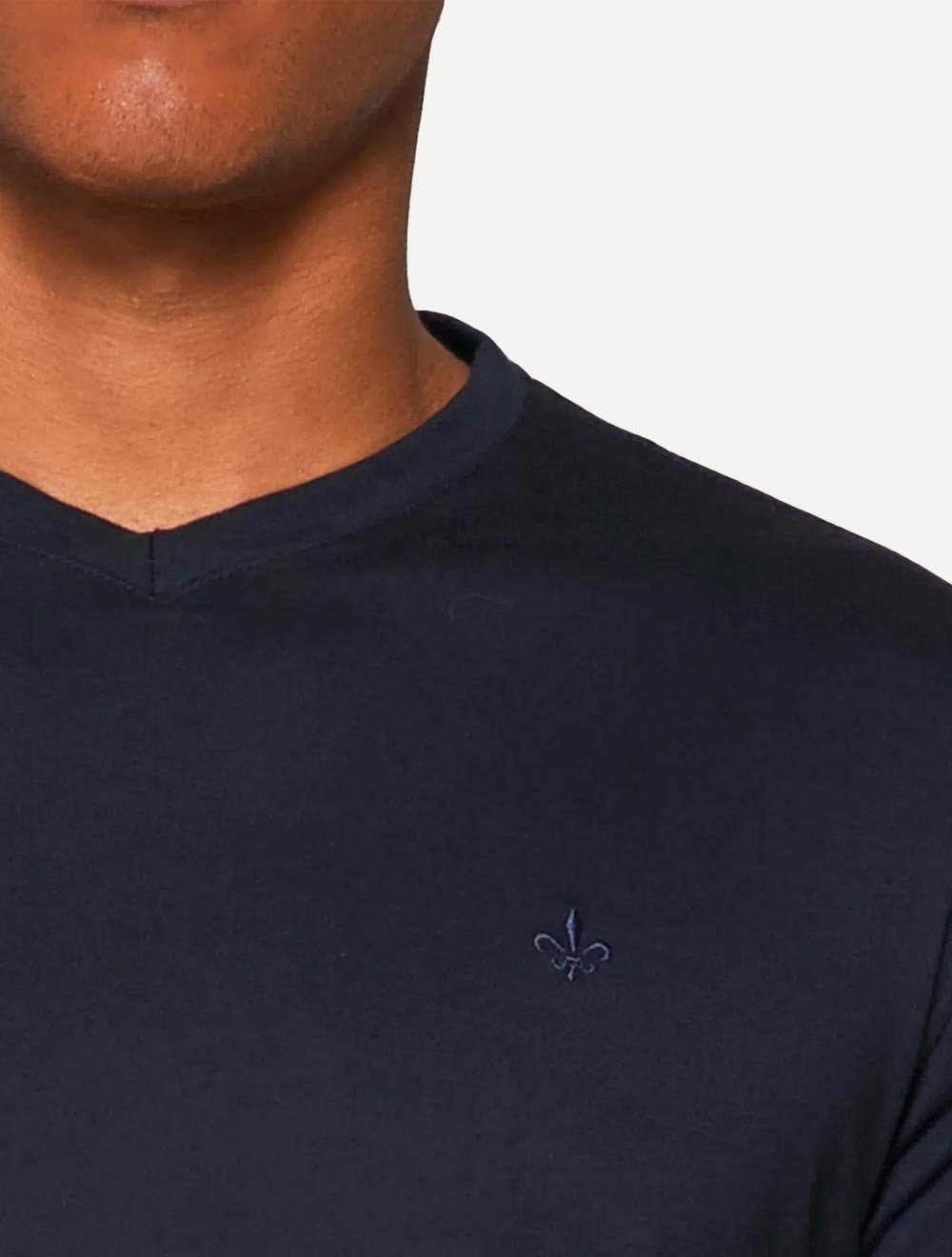 Camiseta Dudalina Masculina V-Neck Regular Blue Icon Azul Marinho