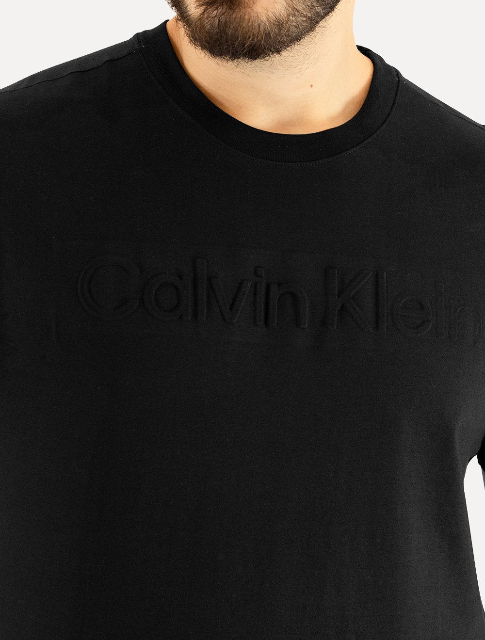 Camiseta Calvin Klein Masculina CK Embossing Preta
