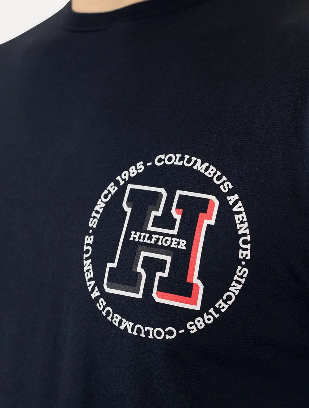 Camiseta Tommy Hilfiger Masculina Columbus H Roundle Logo Azul Marinho