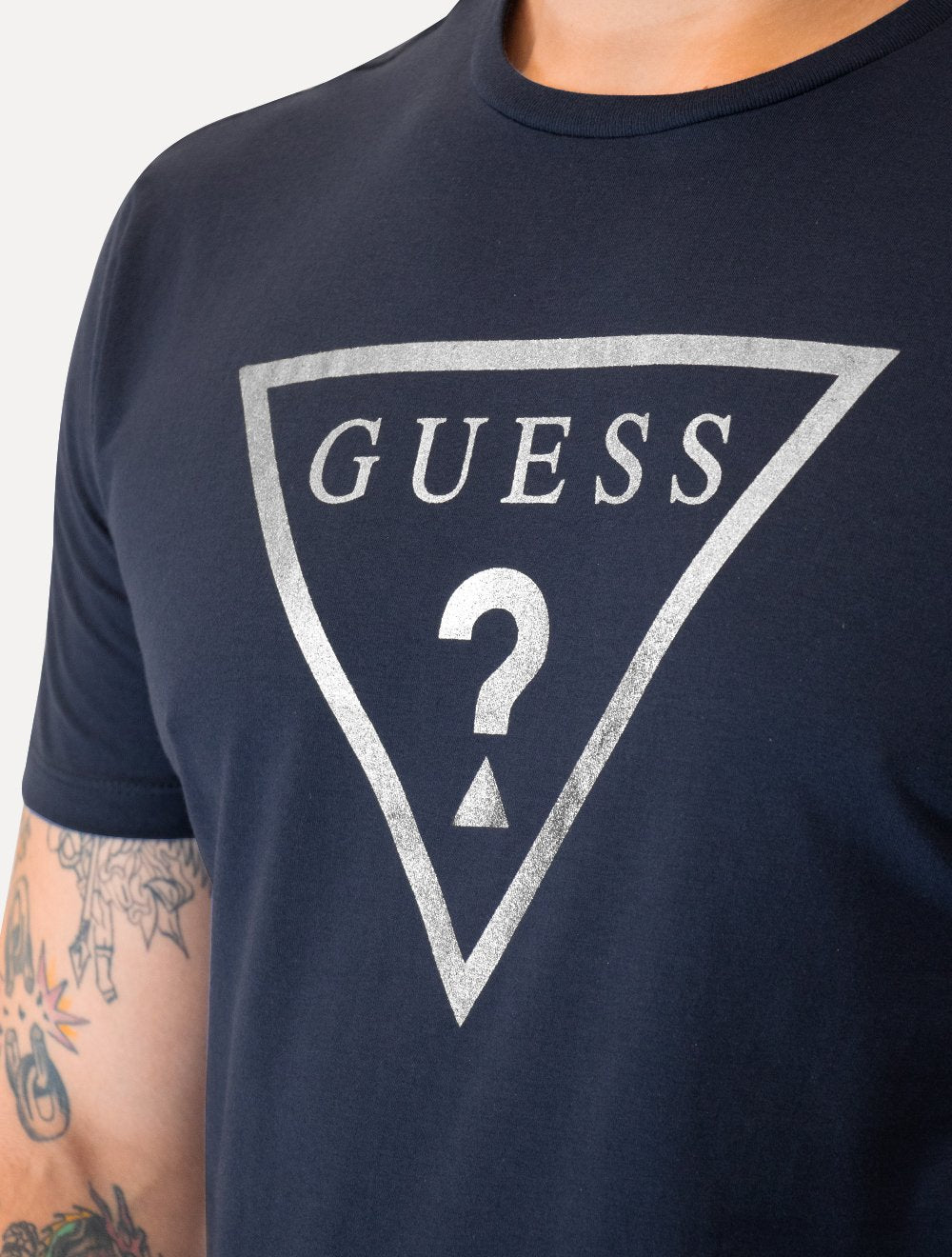 Camiseta Guess Masculina Foil Logo Print Azul Marinho