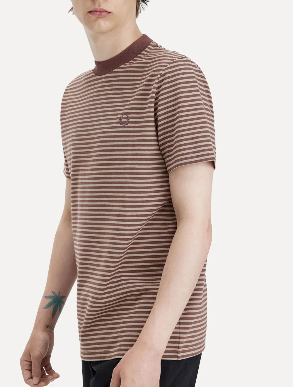 Camiseta Fred Perry Masculina Fine Stripe Heavy Weight Tee Marrom/Caqui
