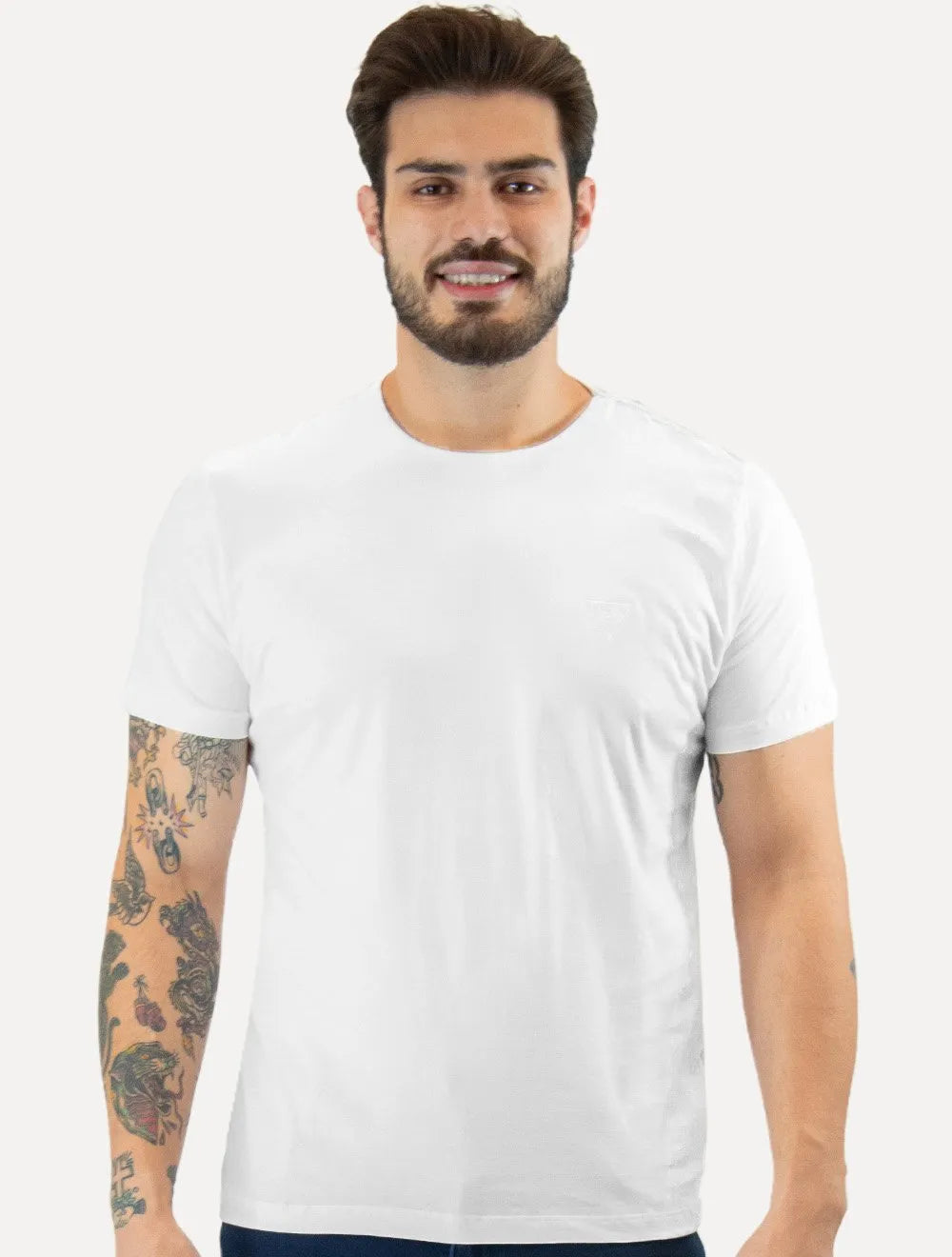 Kit Camisetas Guess | Masculina Bordado Peito Preta/Branca