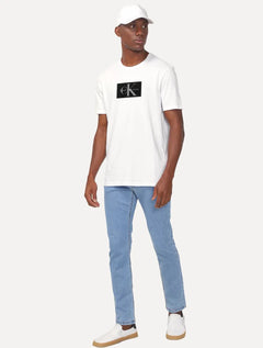 Camiseta Calvin Klein Jeans Masculina Issue Logo Dark Block Branca