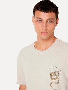 Camiseta John John Masculina Regular Snake Jungle Caqui Escuro