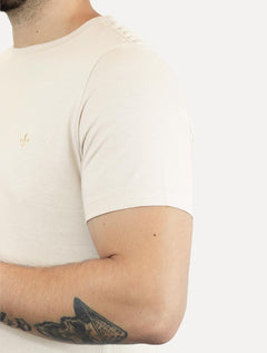 Camiseta Dudalina Masculina Essentials Modal Logo Cáqui Médio