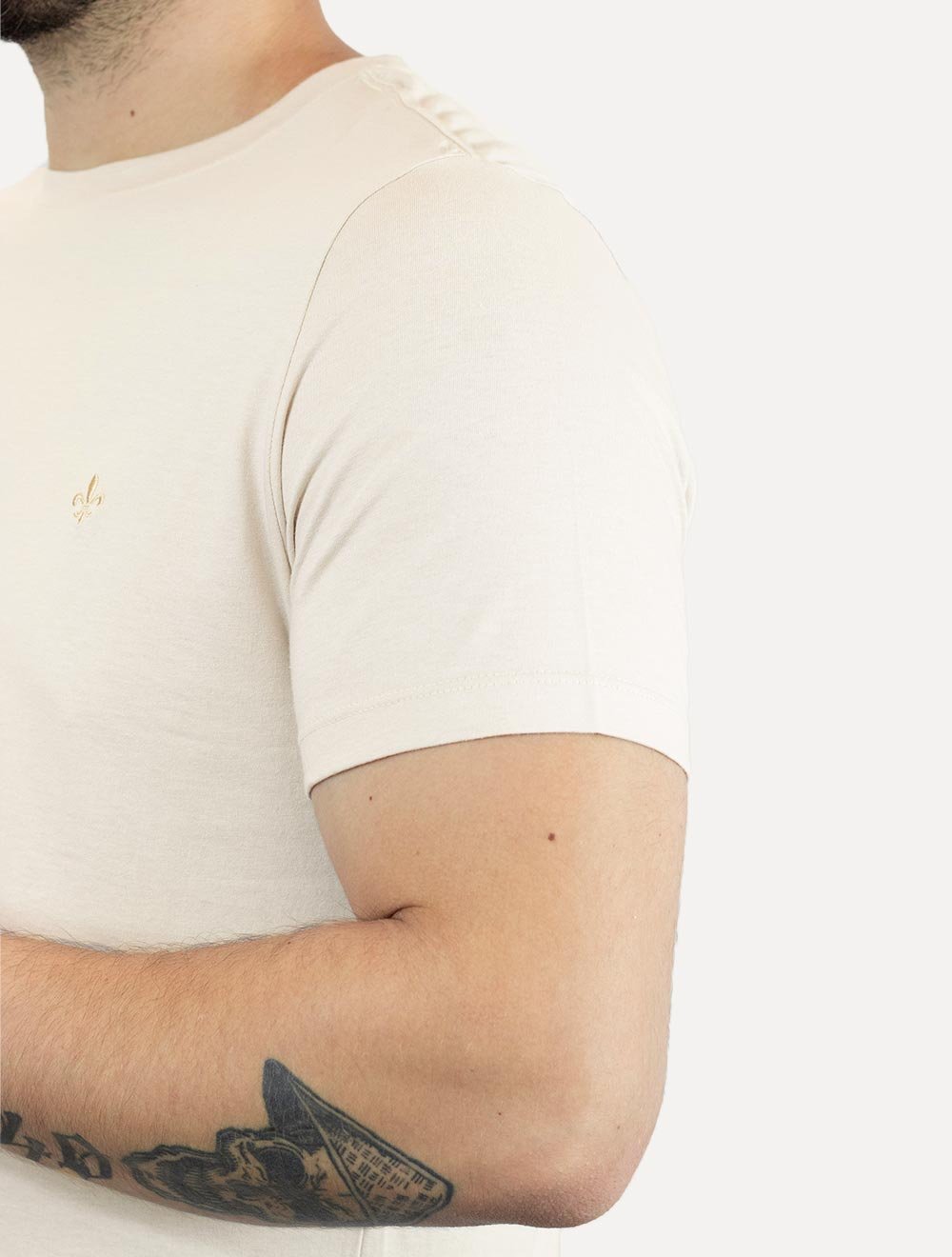 Camiseta Dudalina Masculina Essentials Modal Logo Cáqui Médio