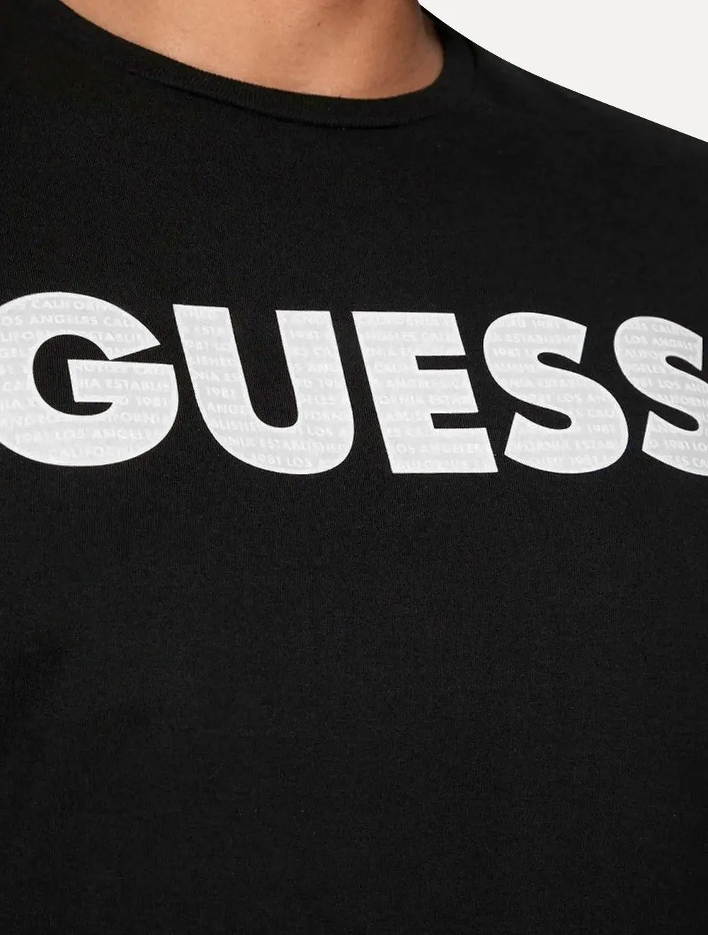 Camiseta Guess Masculina Silk Rubber Logo Preta
