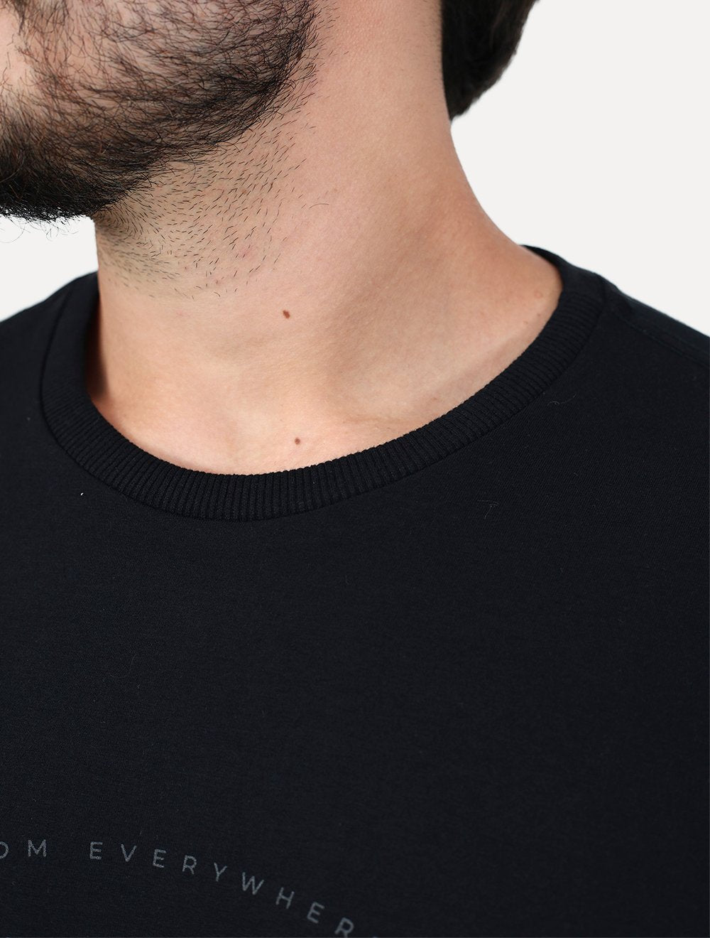Camiseta King & Joe Masculina Arc From Everywhere Perolado Preta