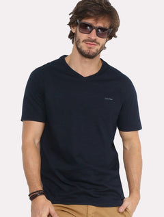 Camiseta Calvin Klein Masculina V-Neck Logo Flamê Azul Marinho