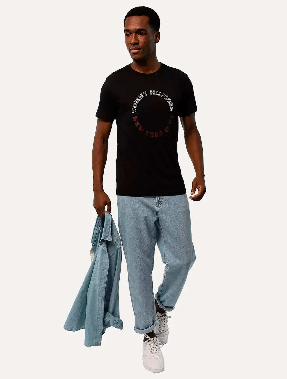 Camiseta Tommy Hilfiger Masculina Monotype Roundle Logo Preta