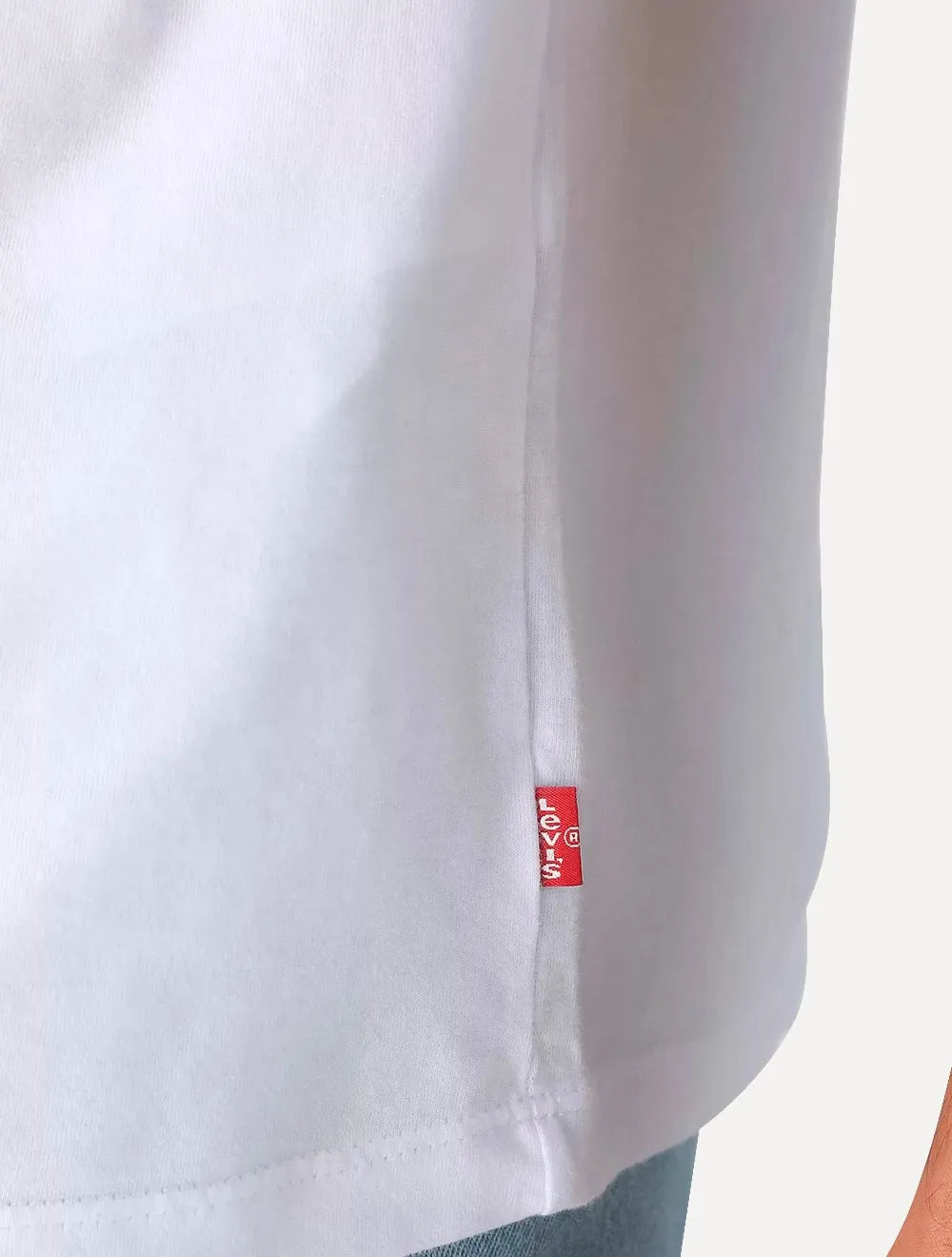 Camiseta Levis Logo Batwing Branca