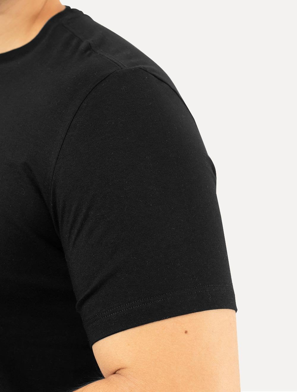 Camiseta Calvin Klein Jeans Masculina Light New Logo Preta