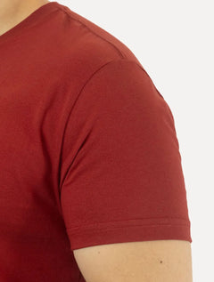 Camiseta Tommy Hilfiger Masculina Essential V-Neck Vermelho Escuro