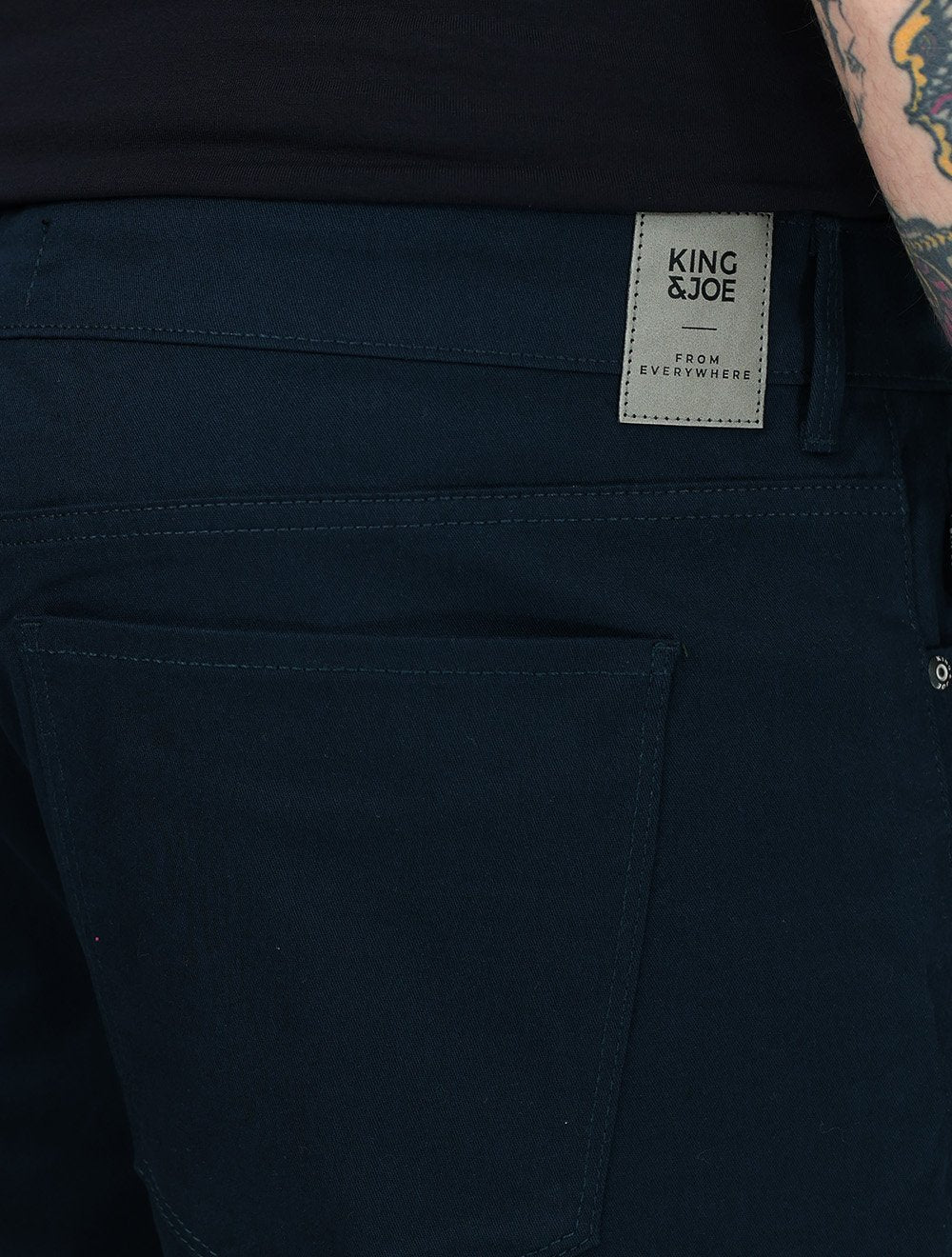 Bermuda King & Joe Masculina Slim Sarja 2X1 Five Pockets Azul Marinho