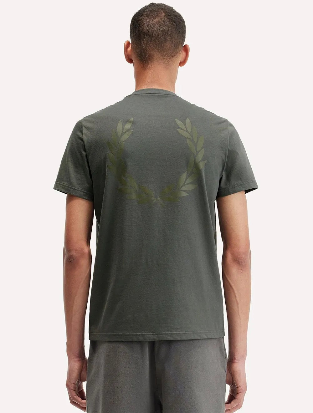 Camiseta Fred Perry Masculina Regular Powder Laurel Graphic Verde
