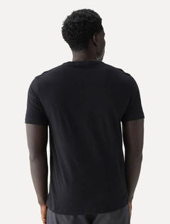 Camiseta Aramis Masculina Estampa Assinatura Peito Preta