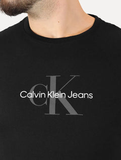 Camiseta Calvin Klein Jeans Masculina New Re Issue Frontal Logo Preta