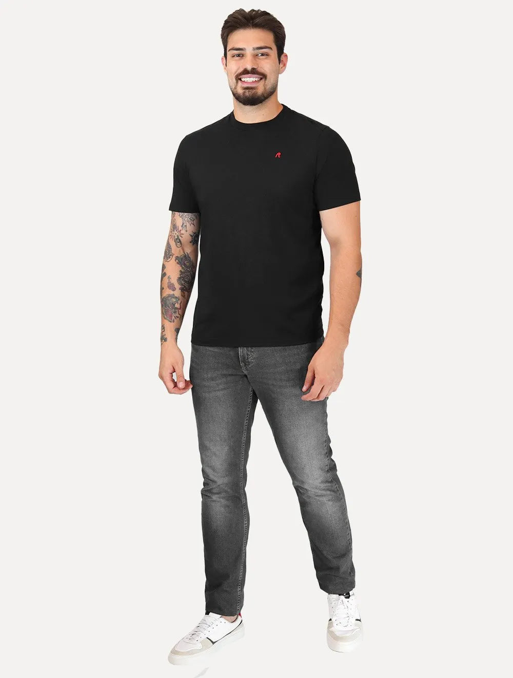 Camiseta Replay Masculina Regular Basic Crewneck Embroidery Logo Preta