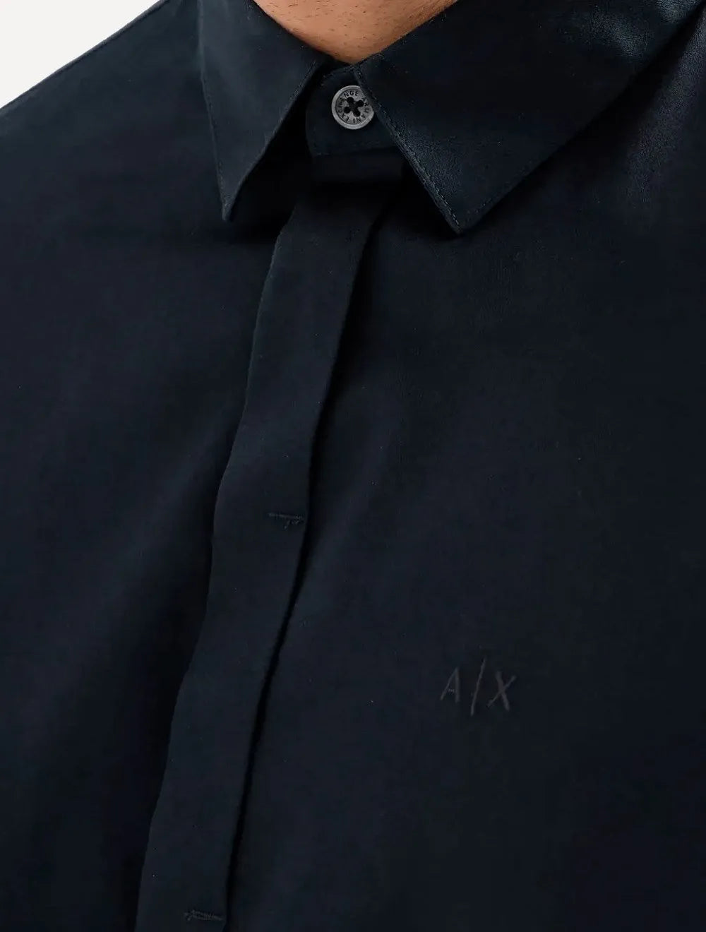 Camisa Armani Exchange Masculina Slim Fit Hidden Button Mono Logo Azul Marinho