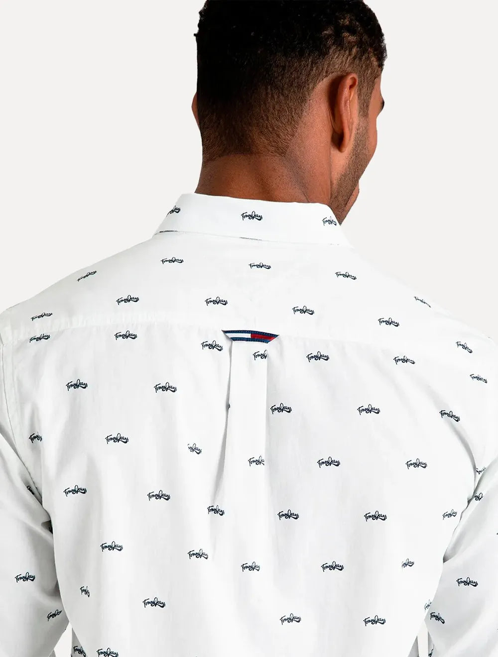 Camisa Tommy Jeans Regular College Pop Dobby Branca